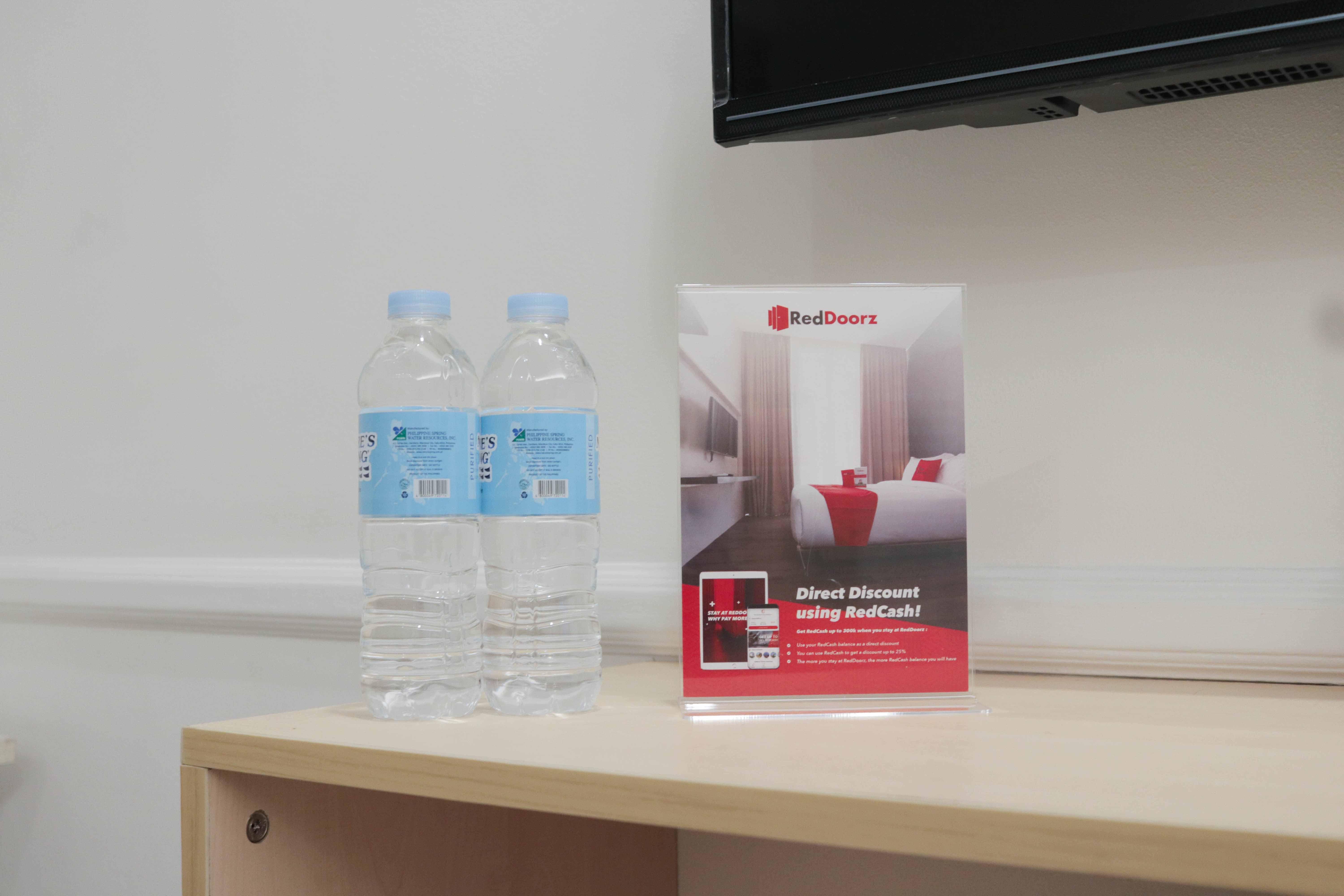 Hotel RedDoorz Premium @ Wireless Mandaue Cebu Zewnętrze zdjęcie