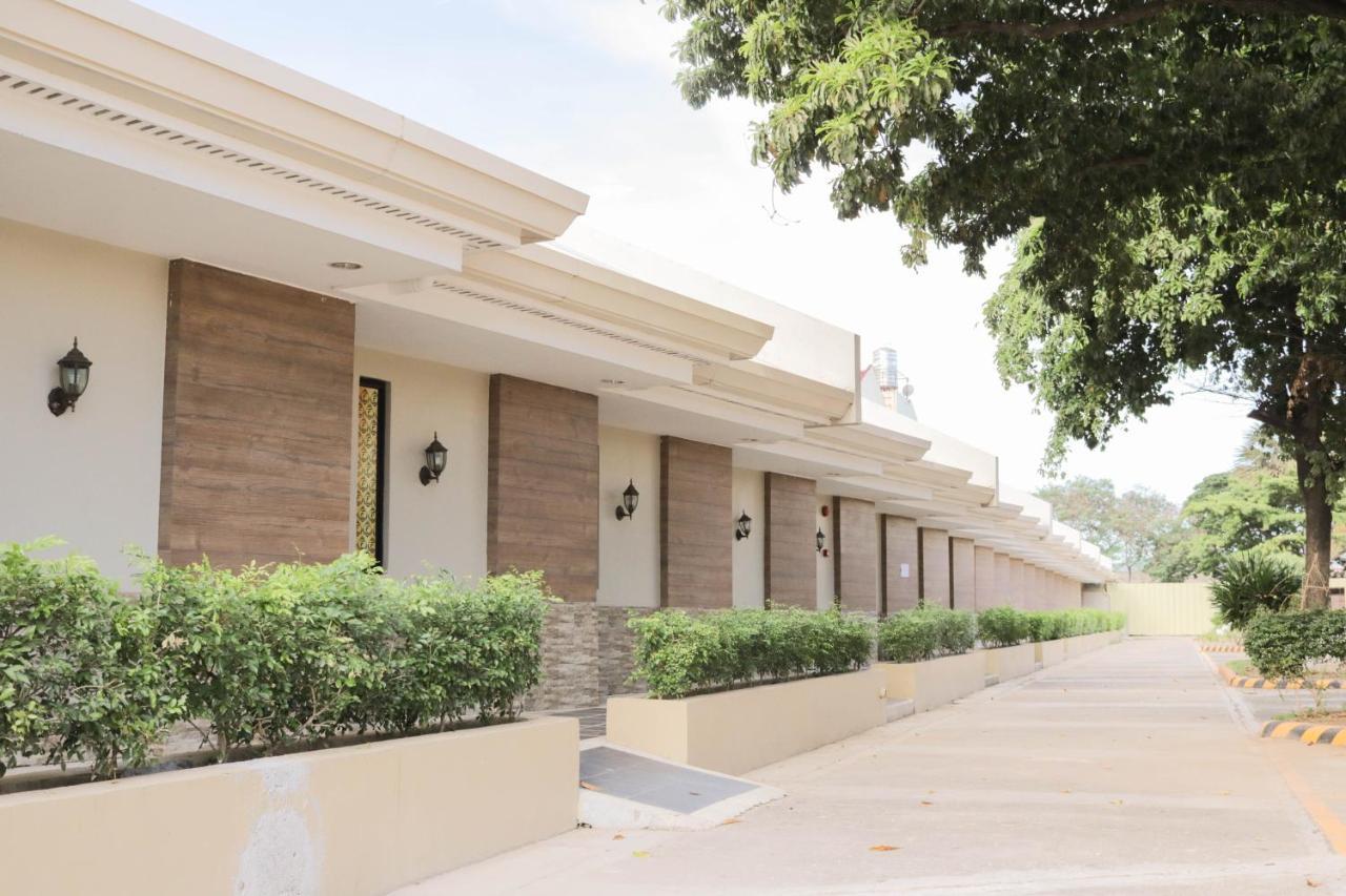 Hotel RedDoorz Premium @ Wireless Mandaue Cebu Zewnętrze zdjęcie