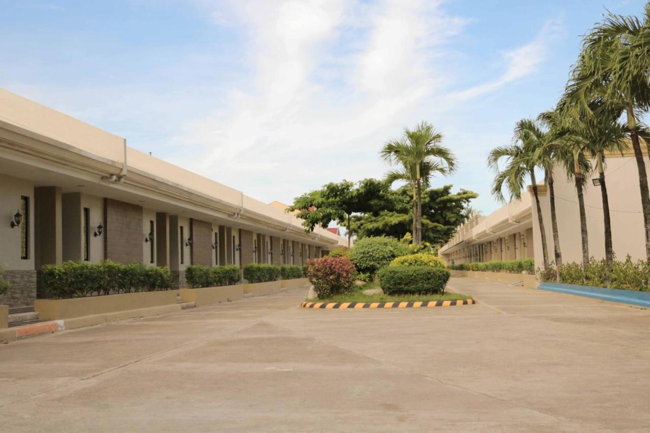 Hotel RedDoorz Premium @ Wireless Mandaue Cebu Zewnętrze zdjęcie